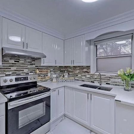 Cozy 3 Room Bungalow In Midtown Toronto Dış mekan fotoğraf