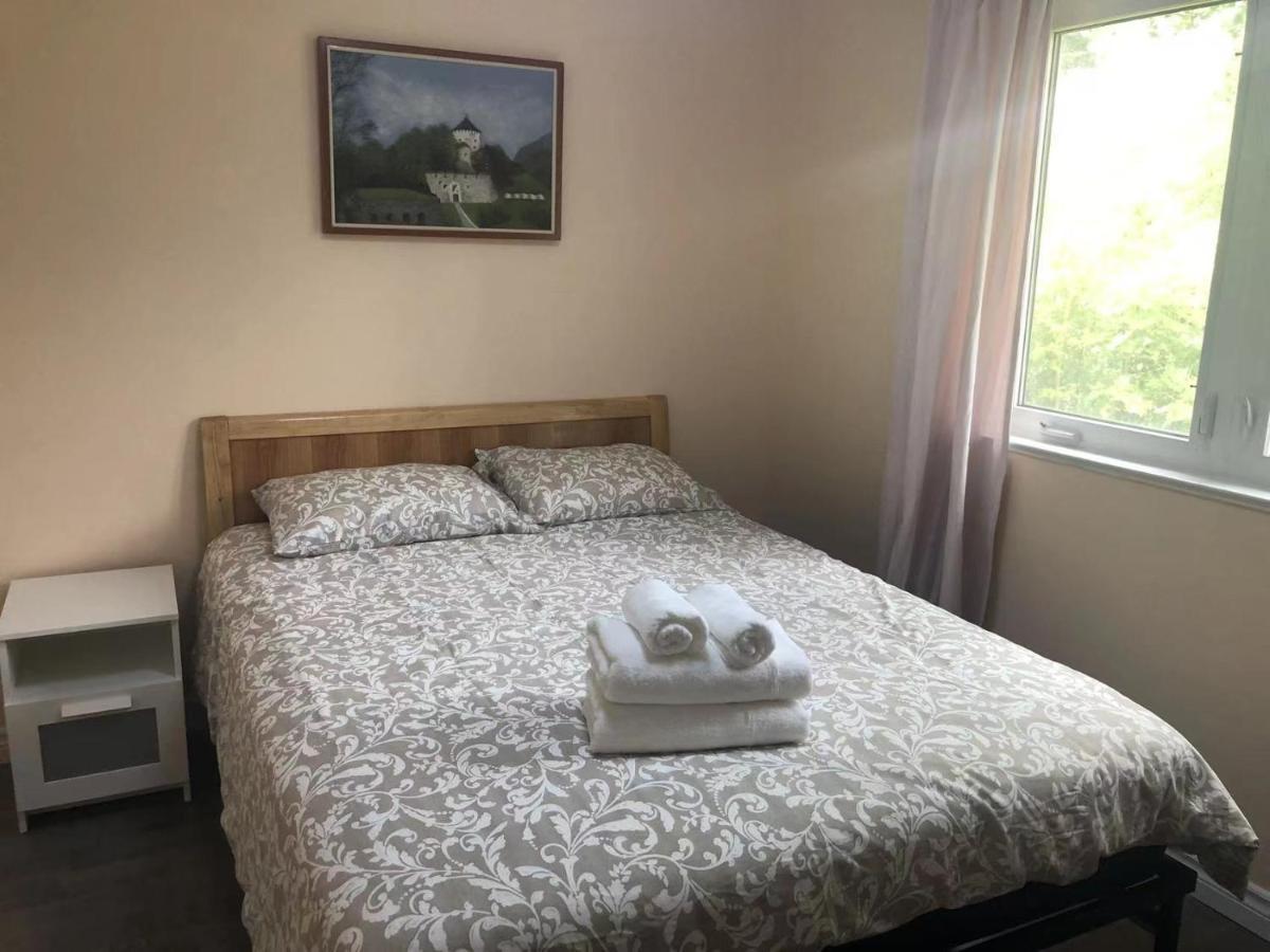 Cozy 3 Room Bungalow In Midtown Toronto Dış mekan fotoğraf